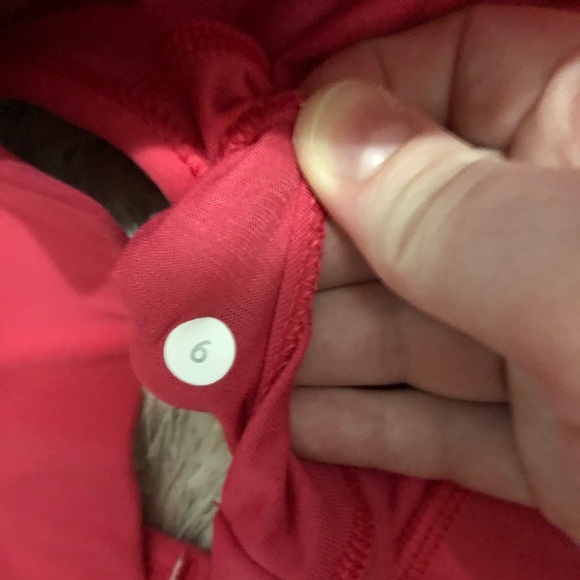 Lululemon Strap It Like Its Hot Bra - Sz 6 - Picture 5 of 5